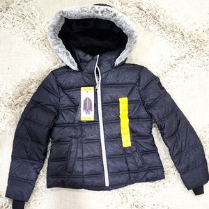 🆕️ 💜 Size 7/8 girls  hooded puffer coat w/ thumb holes